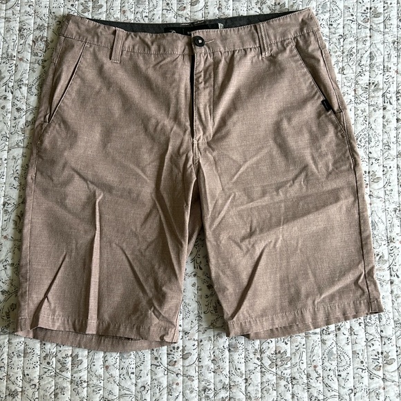 Ripcurl Men’s Hybrid Short (Water/Land 32) - Barely Used - Picture 1 of 3